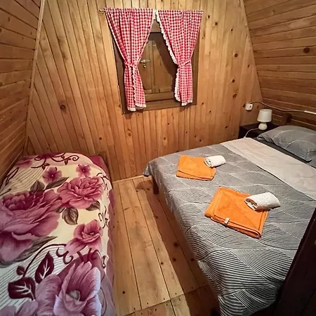 Golija Vikendica Cesta Vrela * Raška