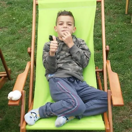 Vakantiehuis Golija Vikendica Cesta Vrela